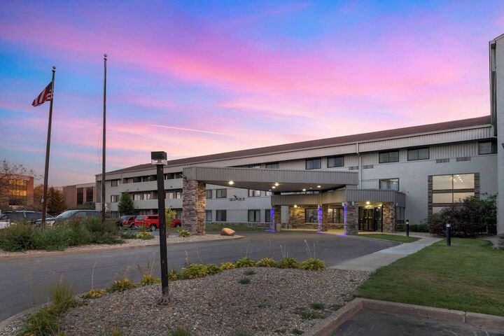 Hotel 5 of 35