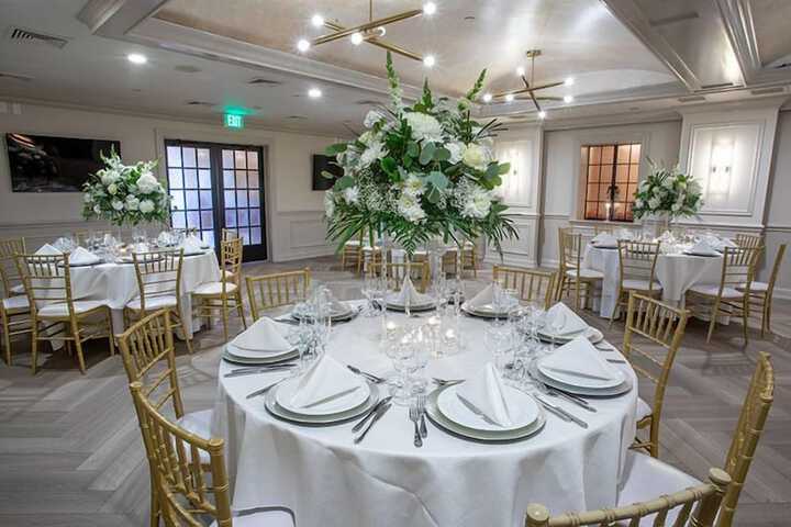 Ballroom/Hall 35 of 38
