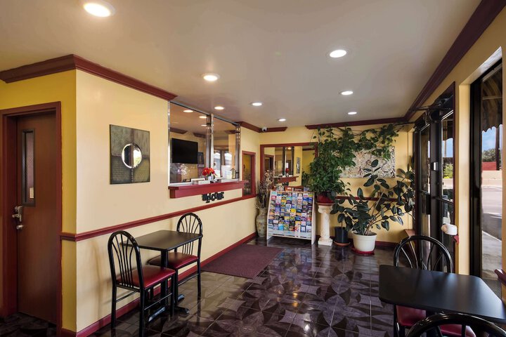 Hotel Interior 9 of 31