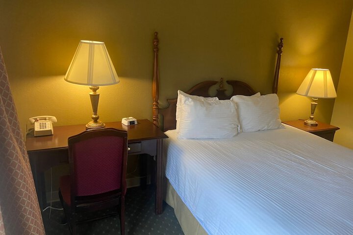 Room 35 of 79