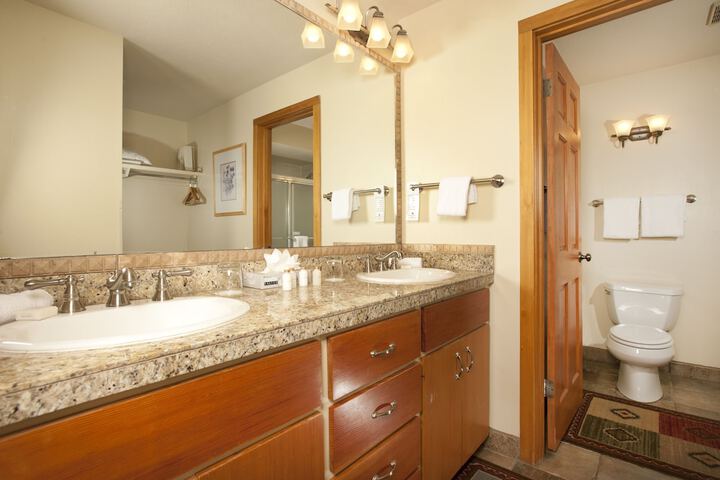 Evergreen Condominiums by Vail Resorts