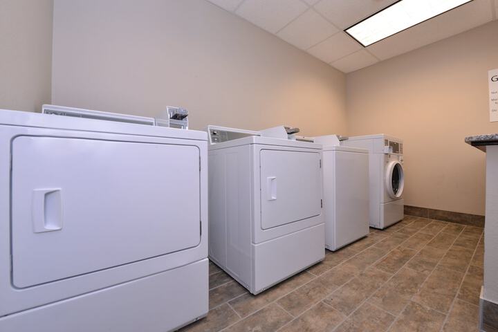 Holiday Inn Express & Suites Williams by IHG