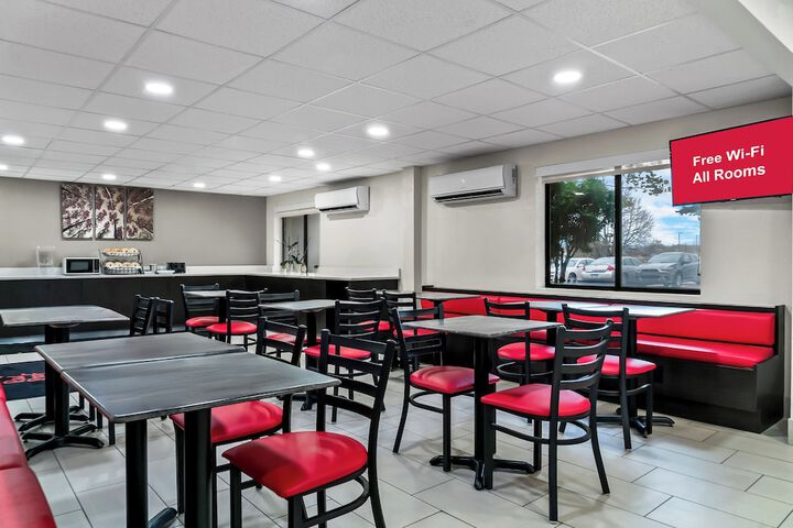 Breakfast/Coffee Service 38 of 44