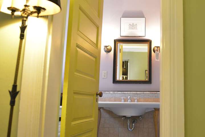 Room 72 of 152