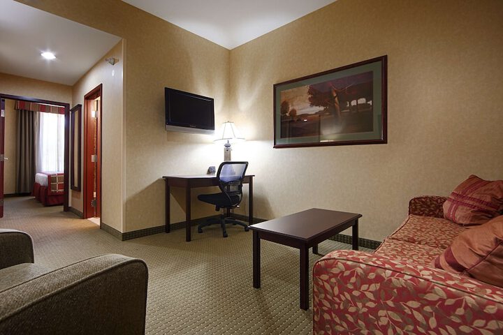 Room 12 of 22