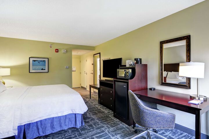 Room 18 of 38