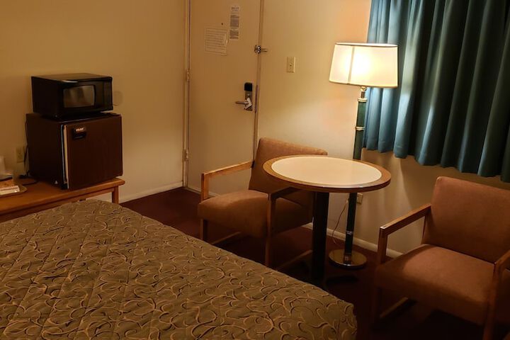 Room 29 of 40