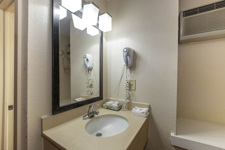 Room 20 of 37