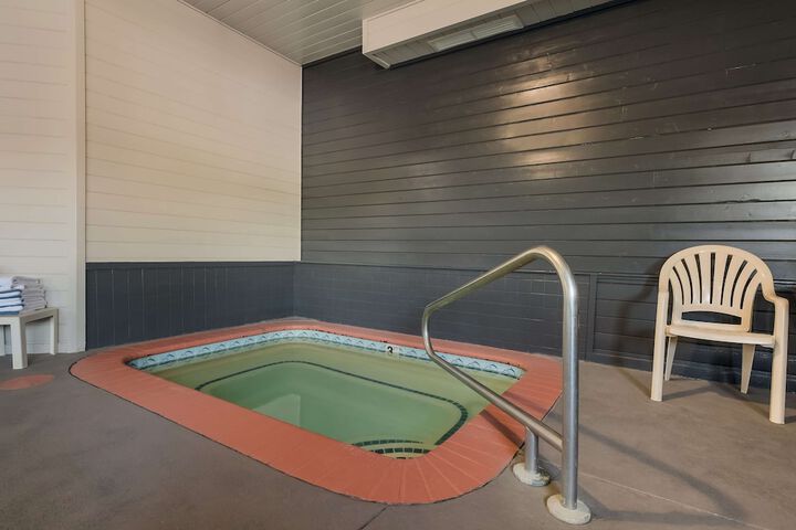 Pool 5 of 43