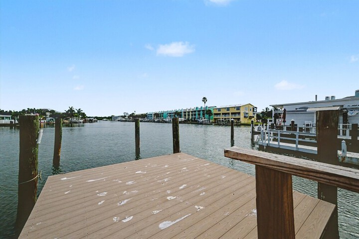 East Gulf Dockside Beach Homes