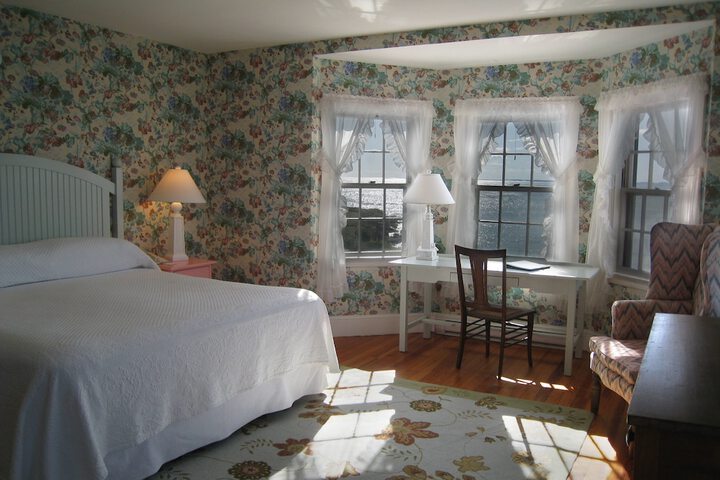 The Colony Hotel