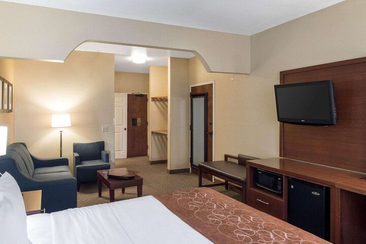 Room 17 of 48