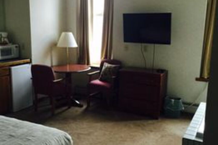 Goodfellos Suites