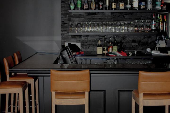 Lounge 72 of 75