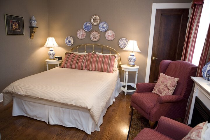 Room 34 of 65