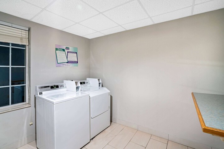 La Quinta Inn & Suites by Wyndham Knoxville North I-75