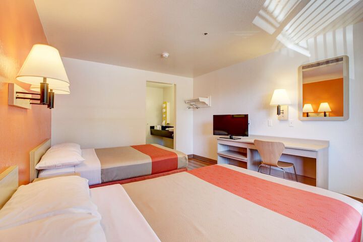 Room 33 of 45