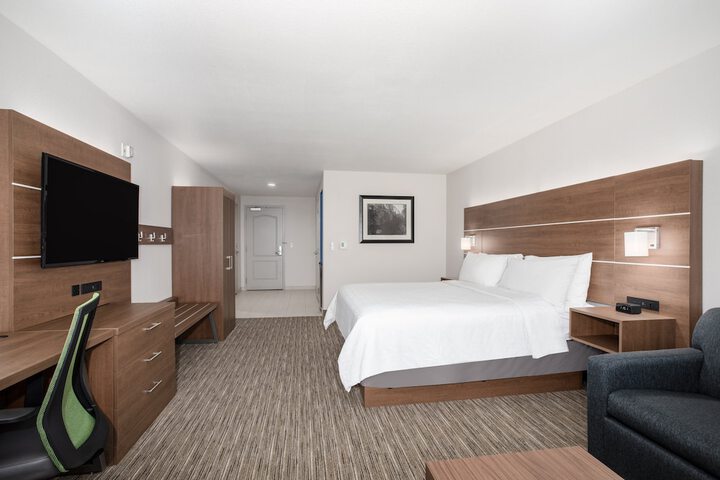 Room 26 of 39