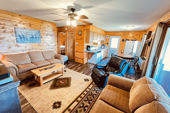 Horseshoe Bay Lodge