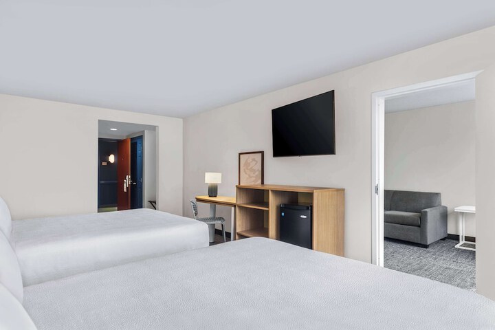 Room 9 of 41