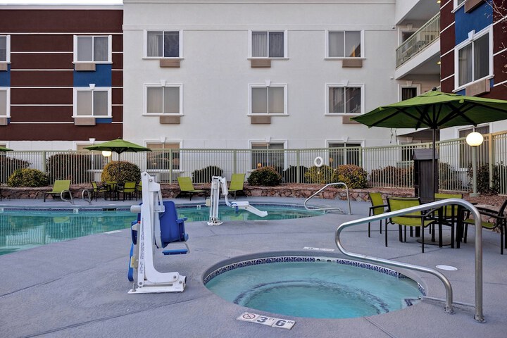 Pool 8 of 40
