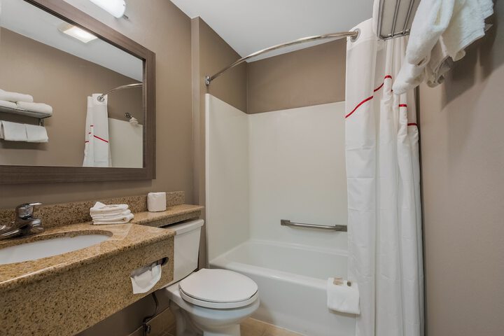 Red Roof Inn & Suites Vineland - Buena