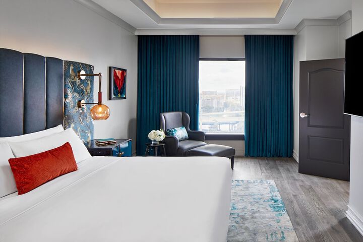 Room 33 of 109