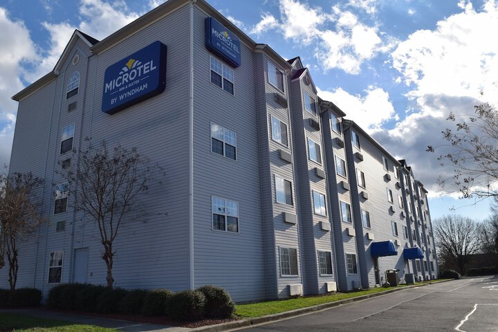 Hotel 2 of 43