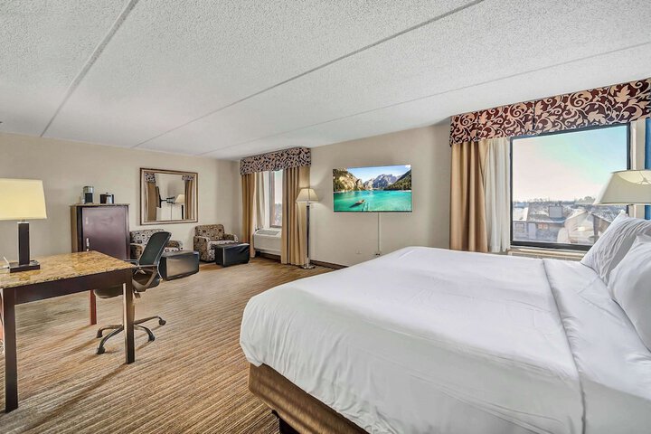 Room 46 of 69