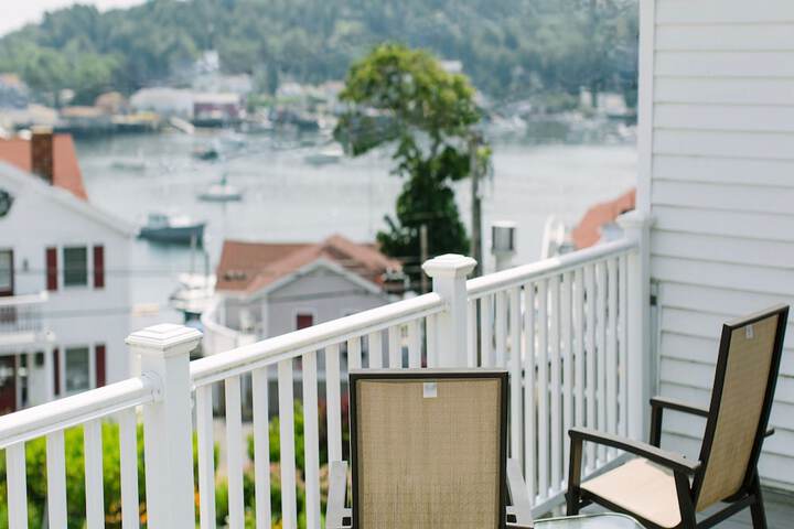 Admirals Quarters Inn