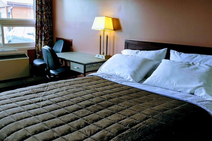 Room 30 of 41