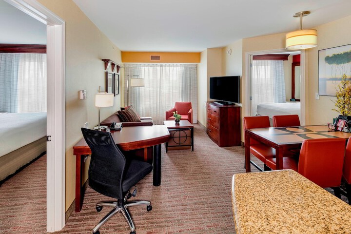 Room 14 of 30