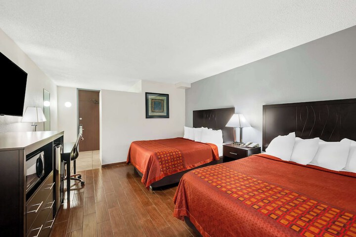 Room 28 of 54