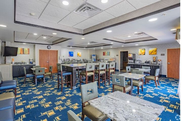 Comfort Inn & Suites Pauls Valley - City Lake