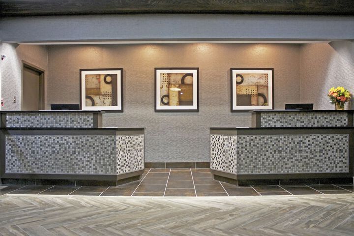 Super 8 by Wyndham Copley Akron