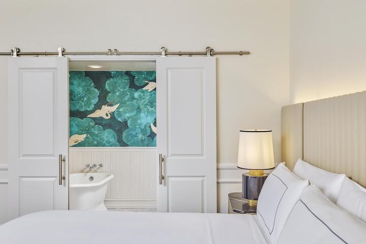 Cameo Beverly Hills LXR Hotels & Resorts