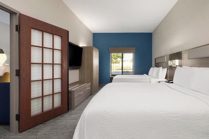 Room 28 of 50