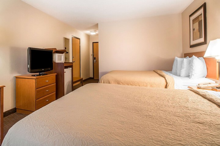 Room 18 of 34