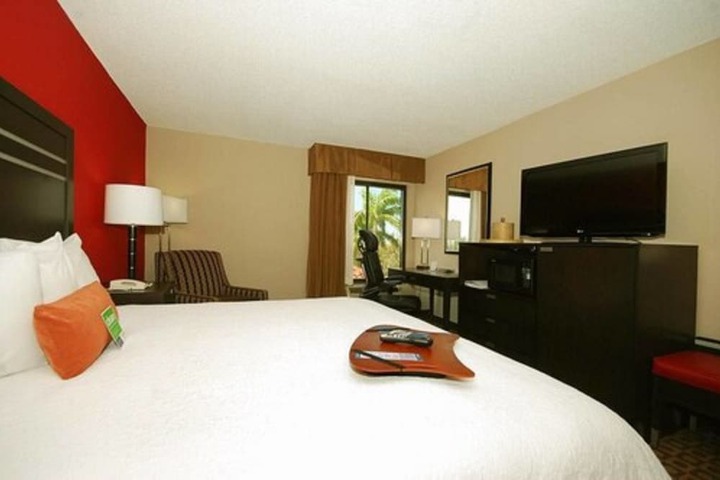 Room 12 of 50