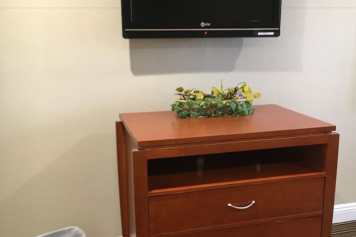 Room 13 of 26