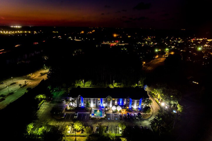 Microtel Inn & Suites by Wyndham Palm Coast I-95