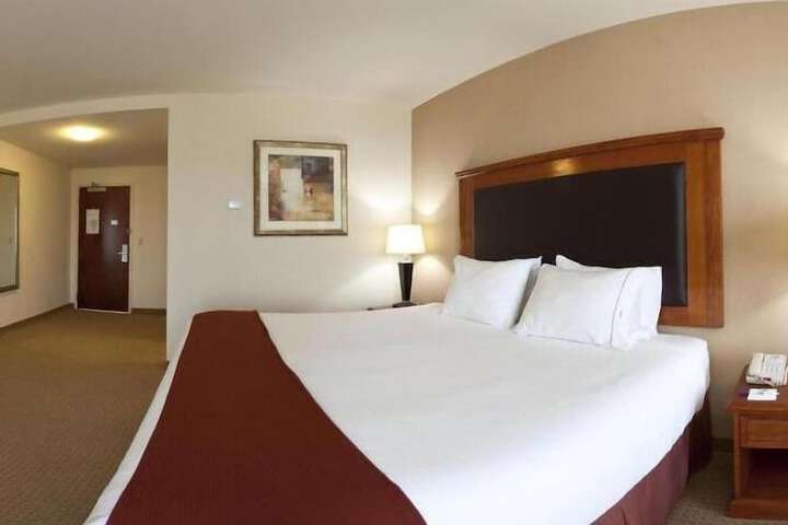 Holiday Inn Express & Suites Albany Airport Area - Latham by IHG