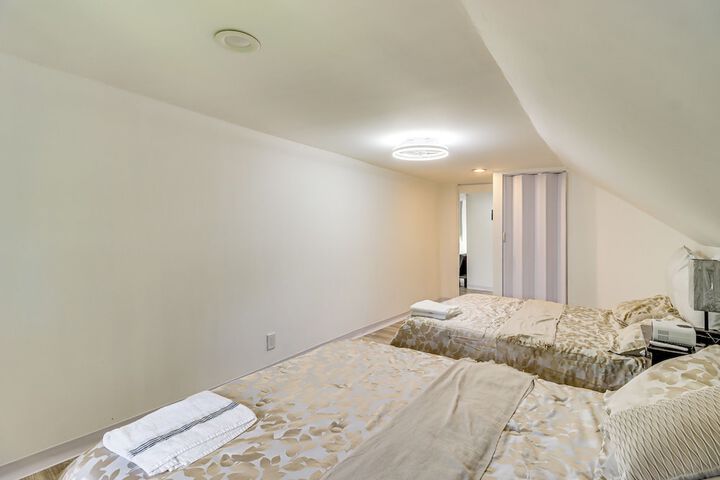 Walkable Abode in Stroudsburgs Business District!