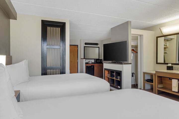 Room 15 of 35