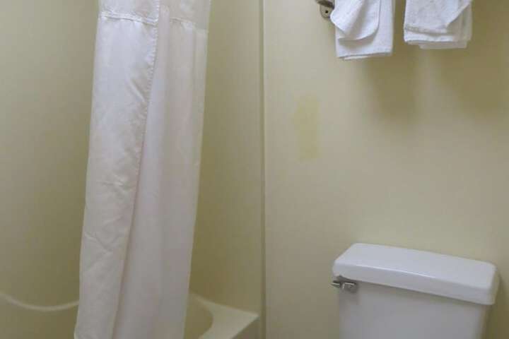 Room 11 of 31