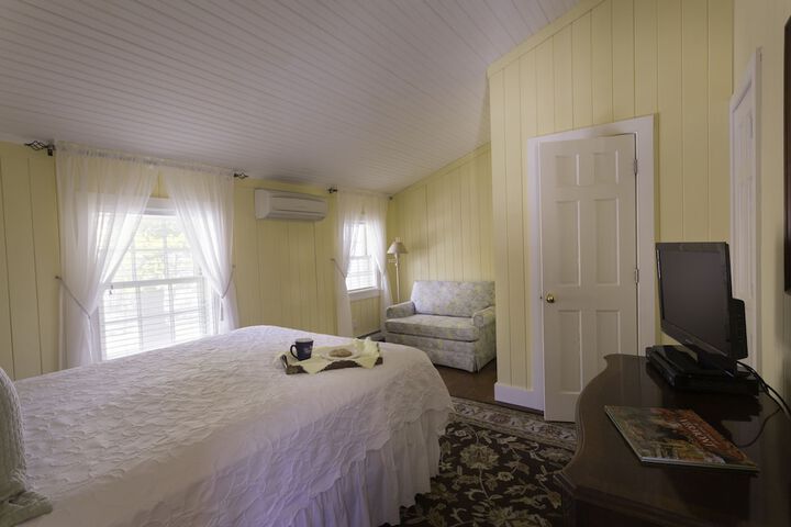 Room 15 of 48
