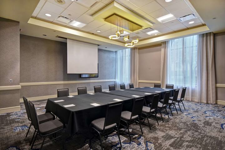 Embassy Suites by Hilton Montgomery Hotel & Conference Ctr