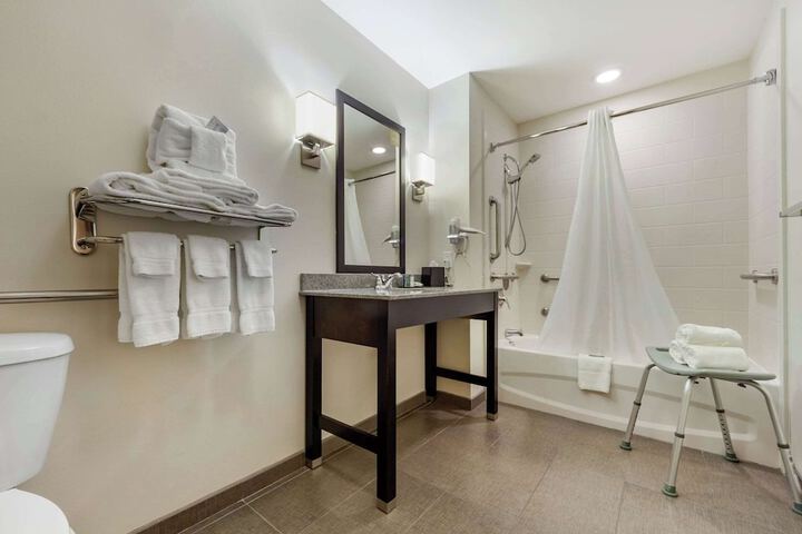 Room 40 of 47