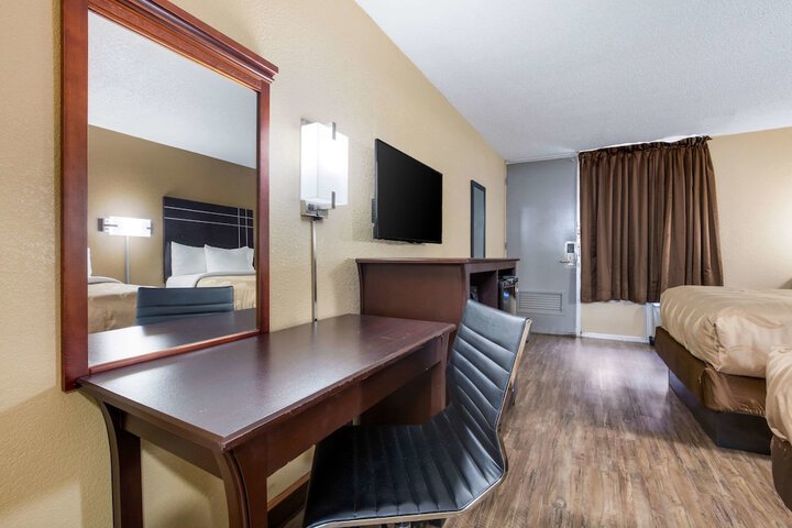Quality Inn Starkville near University