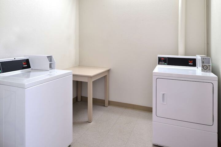Room 28 of 35
